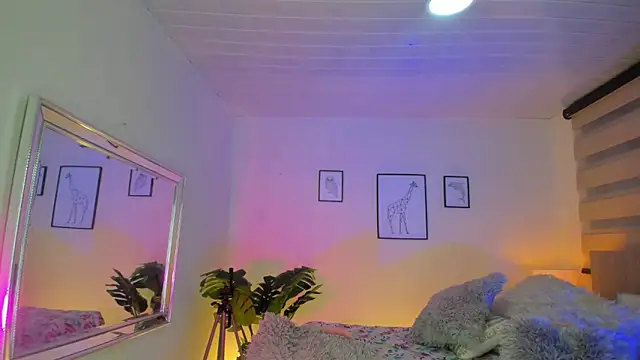 Snapshot of LusyKitty chatting on 09.08.25 LusyKitty online show from 09.08.25