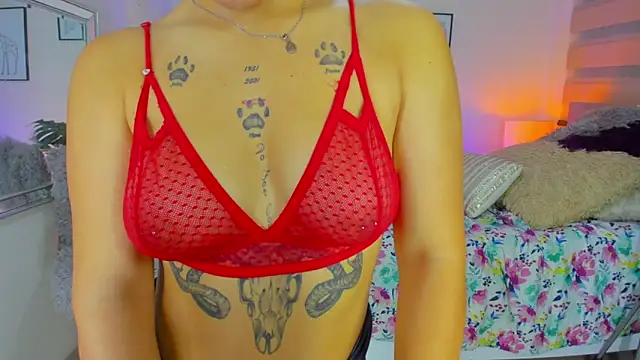 Snapshot of LusyKitty chatting on 09.16.25 LusyKitty online show from 09.16.25