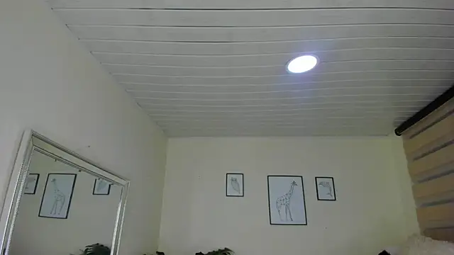 Snapshot of LusyKitty chatting on 10.01.25 LusyKitty online show from 10.01.25