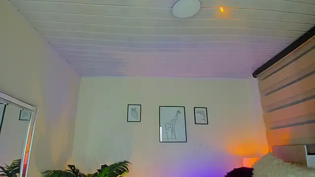 Snapshot of LusyKitty chatting on 10.03.25 LusyKitty online show from 10.03.25