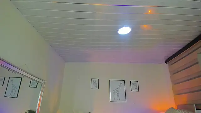 Snapshot of LusyKitty chatting on 10.06.25 LusyKitty online show from 10.06.25