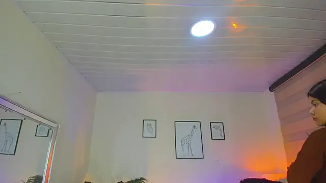 Snapshot of LusyKitty chatting on 10.09.25 LusyKitty online show from 10.09.25