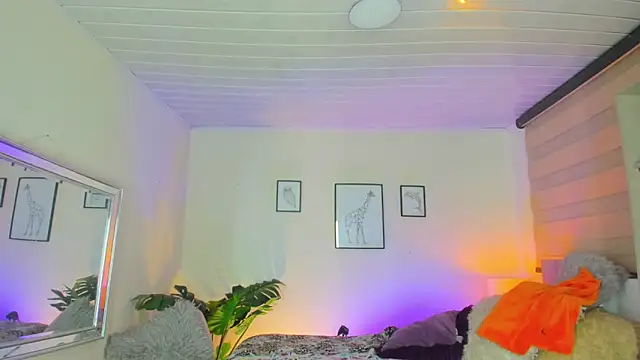 Snapshot of LusyKitty chatting on 10.17.25 LusyKitty online show from 10.17.25