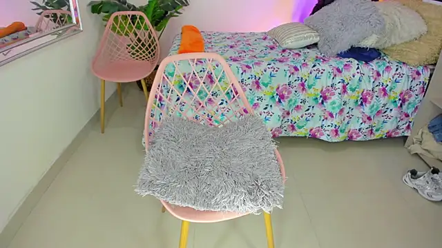 LusyKitty online show from 10.27.25