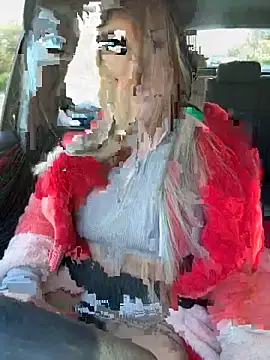 Snapshot of Charleigh_xx chatting on 11.21.25 Charleigh xx online show from 11.21.25