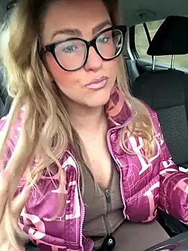 Snapshot of Charleigh_xx chatting on 01.08.26 Charleigh xx online show from 01.08.26