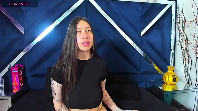 Snapshot of venusmorgan chatting on 09.09.25 venusmorgan online show from 09.09.25