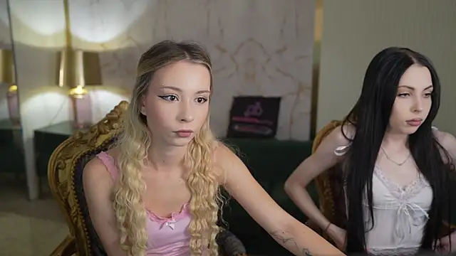 VivianSweet  online show from 04.22.26