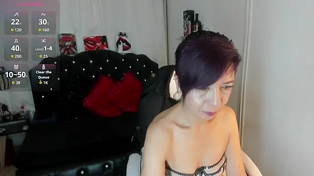 Snapshot of Trinityy__ chatting on 09.20.25 Trinityy online show from 09.20.25