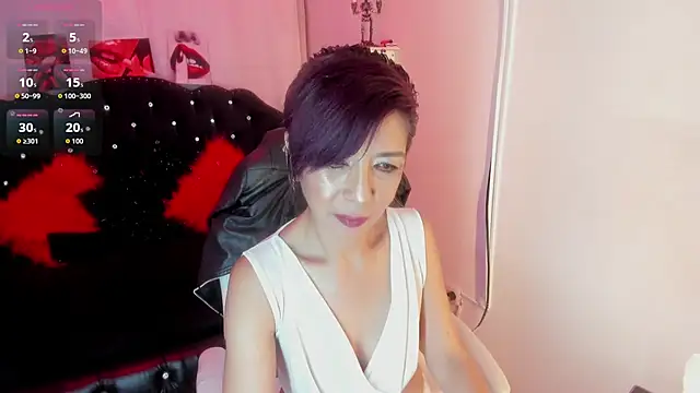 Snapshot of Trinityy__ chatting on 10.09.25 Trinityy online show from 10.09.25