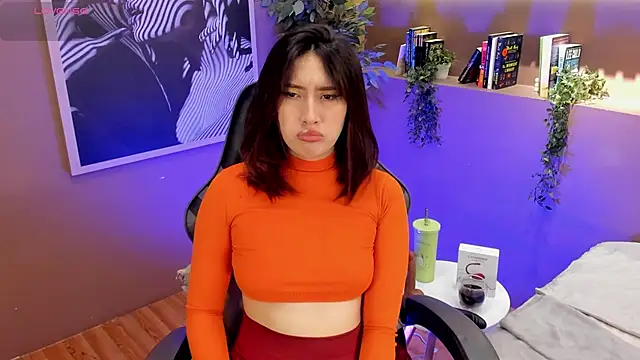 Skyyle  online show from 04.05.26