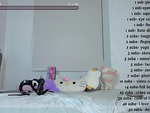 Snapshot of hillsdandarkie_44 chatting on 10.30.25 hillsdandarkie 44 online show from 10.30.25