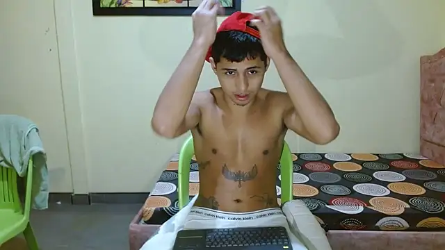 Snapshot of Lil_condor_bby1 chatting on 11.29.25 Lil condor bby1 online show from 11.29.25