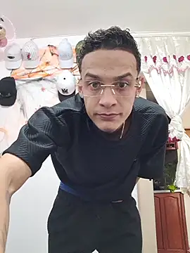 Snapshot of Ethanho0t chatting on 10.25.25 Ethanho0t online show from 10.25.25