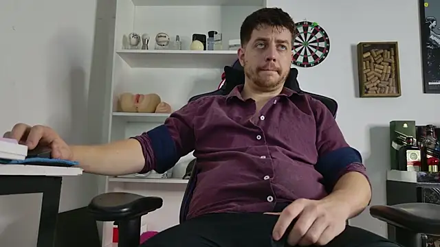 Snapshot of aaron_nvk chatting on 01.11.26 aaron nvk online show from 01.11.26