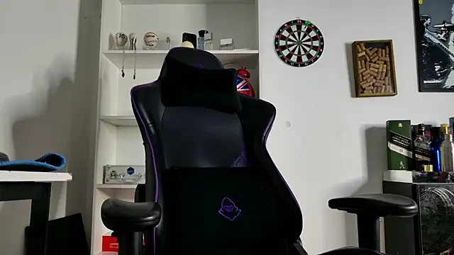 Snapshot of aaron_nvk chatting on 01.18.26 aaron nvk online show from 01.18.26