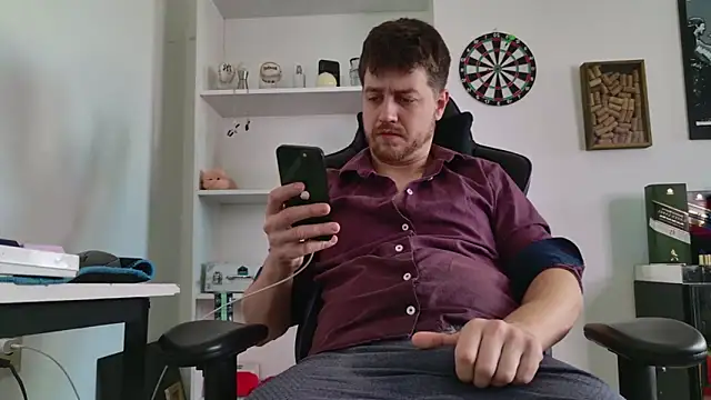 Snapshot of aaron_nvk chatting on 02.08.26 aaron nvk online show from 02.08.26