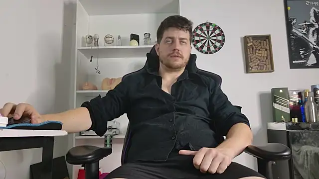 Snapshot of aaron_nvk chatting on 02.24.26 aaron nvk online show from 02.24.26