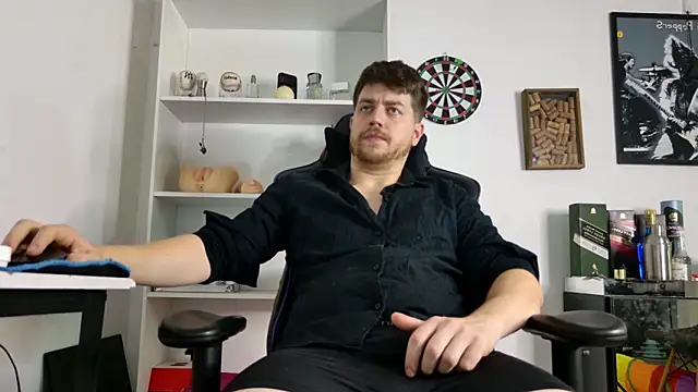 Snapshot of aaron_nvk chatting on 03.18.26 aaron nvk online show from 03.18.26