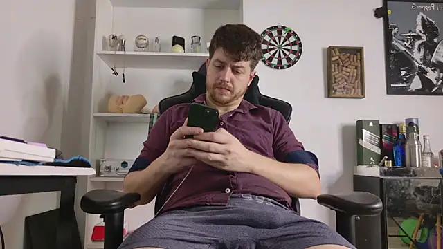 Snapshot of aaron_nvk chatting on 03.27.26 aaron nvk online show from 03.27.26