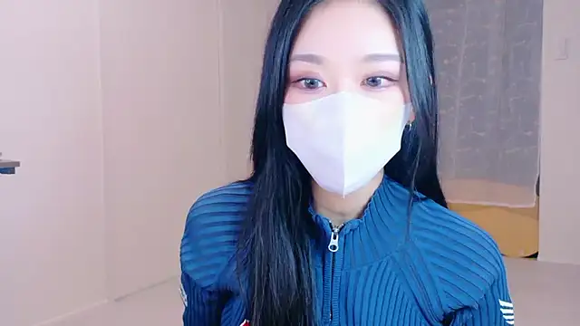 Snapshot of ramuchan_desu chatting on 11.16.25 ramuchan desu online show from 11.16.25