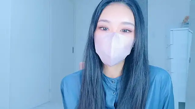 Snapshot of ramuchan_desu chatting on 11.26.25 ramuchan desu online show from 11.26.25