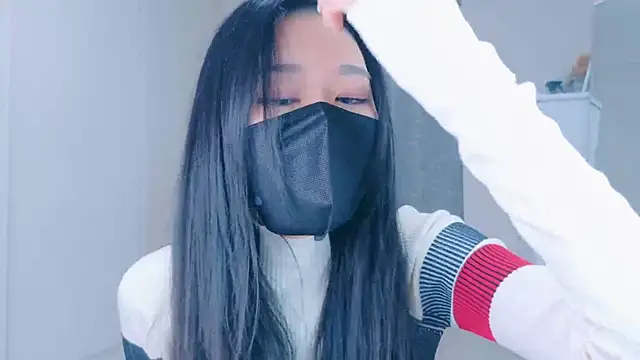 Snapshot of ramuchan_desu chatting on 12.01.25 ramuchan desu online show from 12.01.25