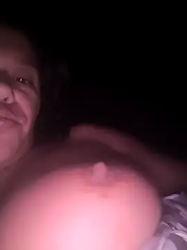 Snapshot of jojo_surfistinha89 chatting on 10.29.25 jojo surfistinha89 online show from 10.29.25