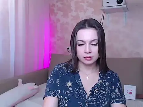 Snapshot of lustxSALLY chatting on 09.25.25 lustxSALLY online show from 09.25.25