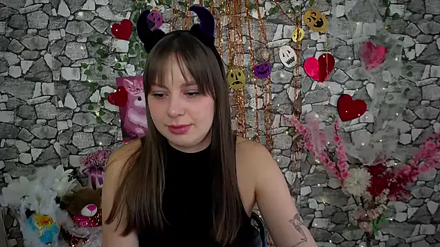 Amanda Bright  online show from 10.30.25