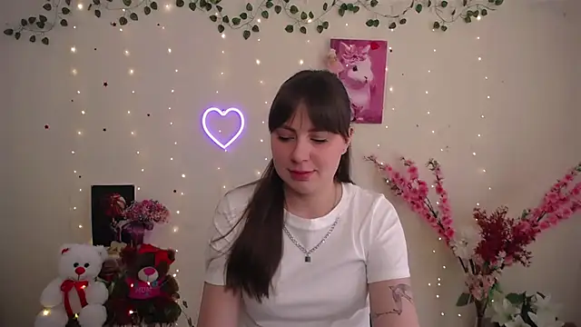 Amanda Bright  online show from 05.08.26