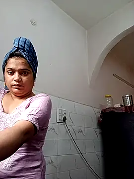 Snapshot of Trisha_71 chatting on 11.12.25 Trisha 71 online show from 11.12.25