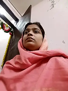 Snapshot of Trisha_71 chatting on 11.26.25 Trisha 71 online show from 11.26.25