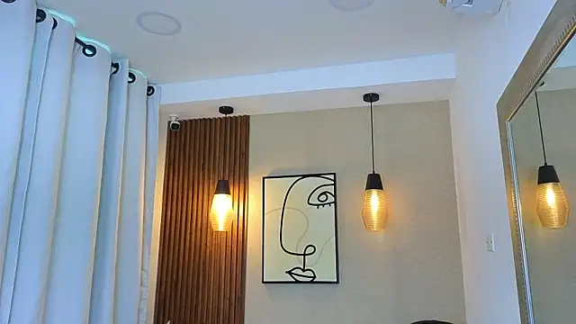 Lia Mar  online show from 12.15.25