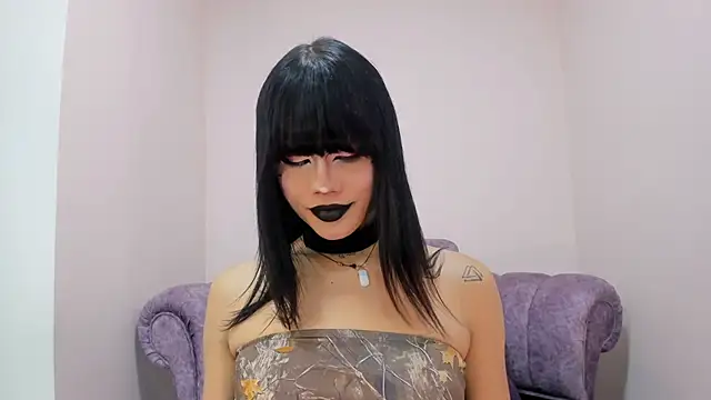 NATASHAA WINZ online show from 11.21.25