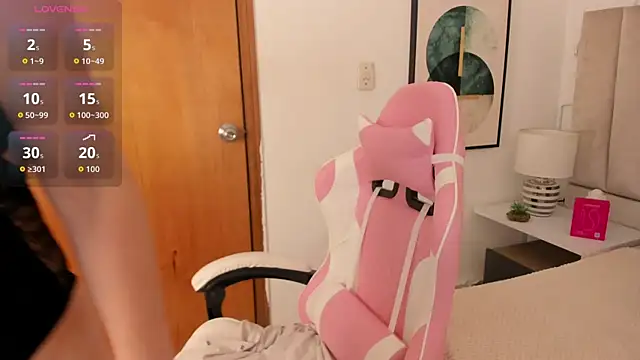 Clhoe Johnson online show from 09.29.25