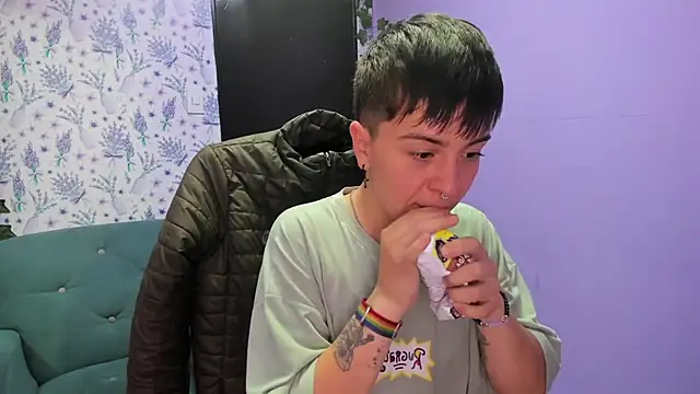  Hannah Hot online show from 10.22.25