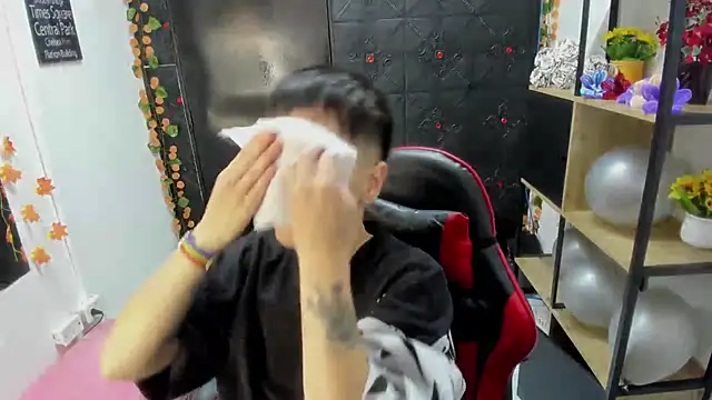 Snapshot of _Hannah_Hot chatting on 03.25.26 Hannah Hot online show from 03.25.26