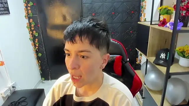 Snapshot of _Hannah_Hot chatting on 03.28.26 Hannah Hot online show from 03.28.26