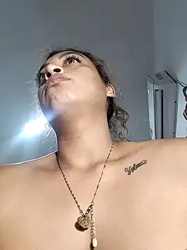 Snapshot of shanell_saenz chatting on 04.11.26 shanell saenz online show from 04.11.26