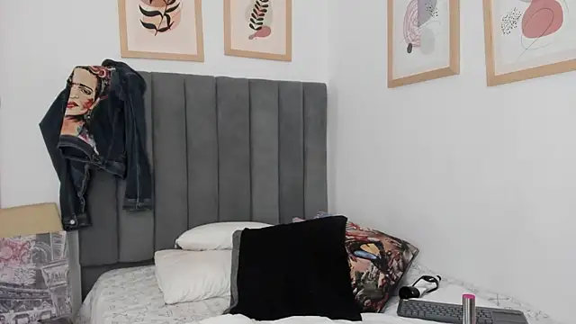 Snapshot of Alice_Dickinssonn chatting on 01.07.26 Alice Dickinssonn online show from 01.07.26