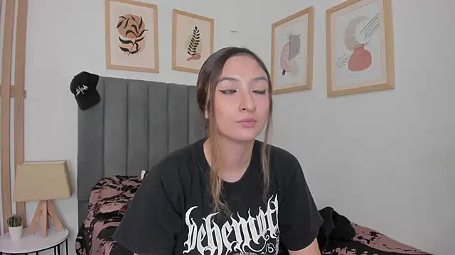 Snapshot of Alice_Dickinssonn chatting on 01.14.26 Alice Dickinssonn online show from 01.14.26