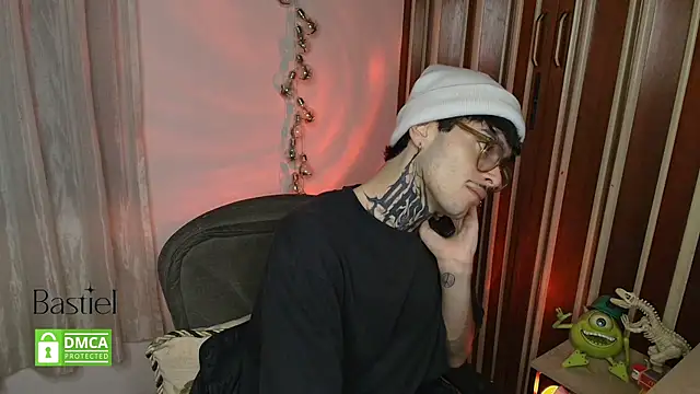 Mihail leroy online show from 10.17.25