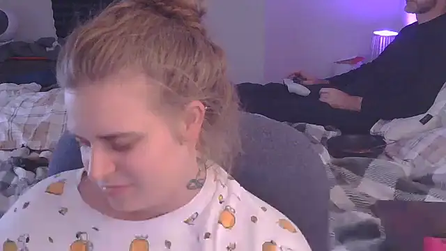 Sexyblonde12344 online show from 11.04.25