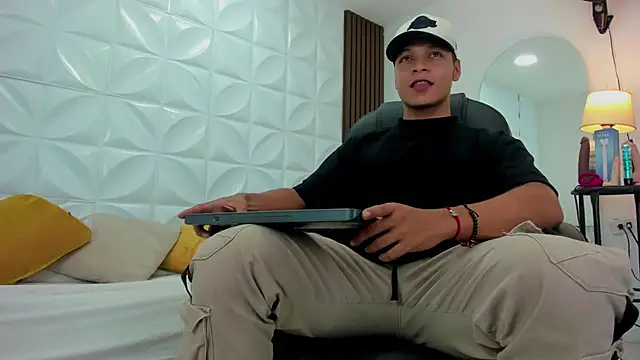 Ricky Owens1 online show from 11.26.25