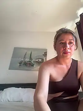 luna desiree online show from 03.20.26