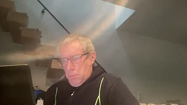 choupipat1 online show from 11.19.25