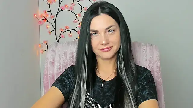 Lune Moon online show from 04.18.26