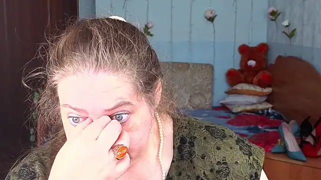 Audrey Aura online show from 09.14.25