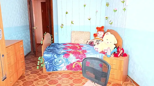 Audrey Aura online show from 09.27.25